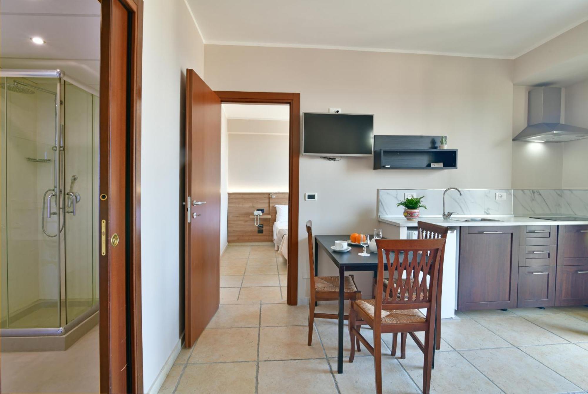 Hotel & Apartments Villa Linda Giardini Naxos Eksteriør billede