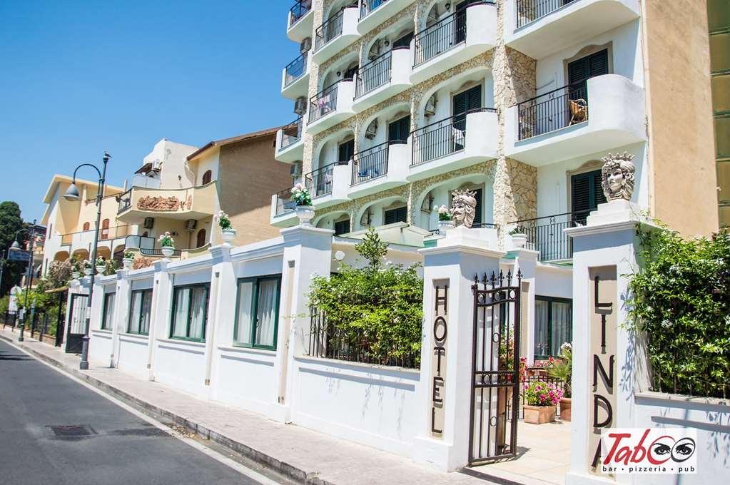 Hotel & Apartments Villa Linda Giardini Naxos Eksteriør billede
